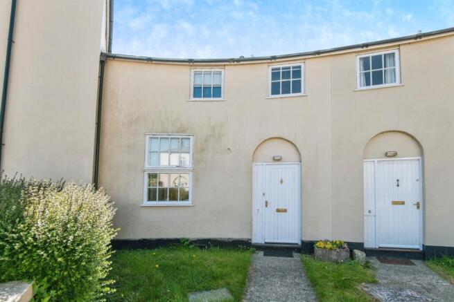 2 bed property, in The Stables, £215,000