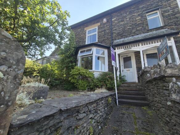 4 bed property, in 75 Craig Walk, £295,000