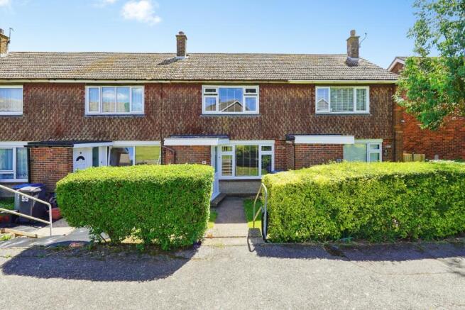 2 bed property, in Fulbert Road, £220,000