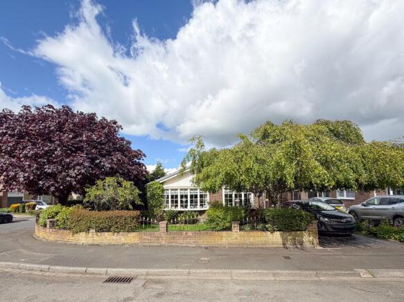 2 bed property, in Hartburn Drive, £325,000