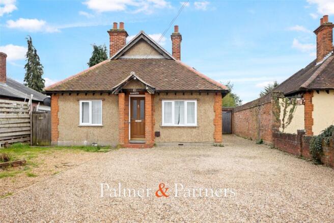 3 bed property, in London Road, £300,000