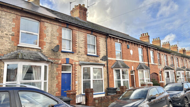 3 bed property, in Winchester Street, £215,000