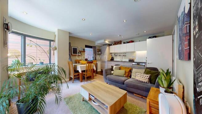 2 bed property, in Nuovo Apartments, £220,000