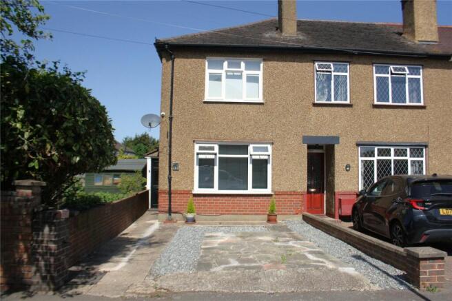 2 bed property, in Westfield Road, £475,000