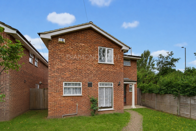 4 bed property, in Conway Road, £630,000