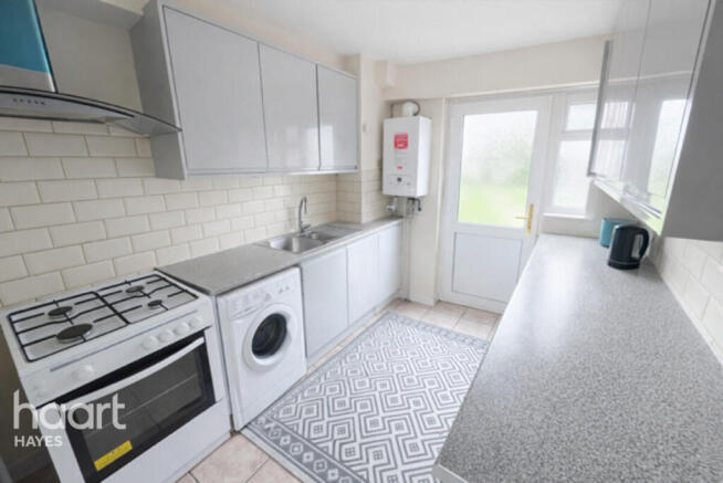 3 bed property, in Bury Avenue, £500,000