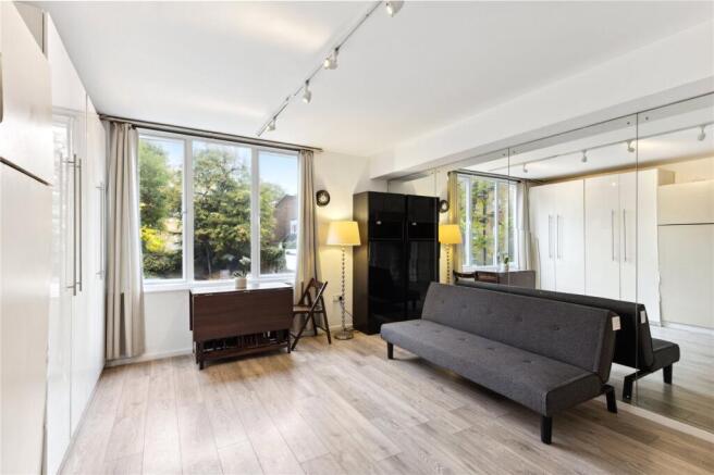 Land, in Earls Court Road, £440,000