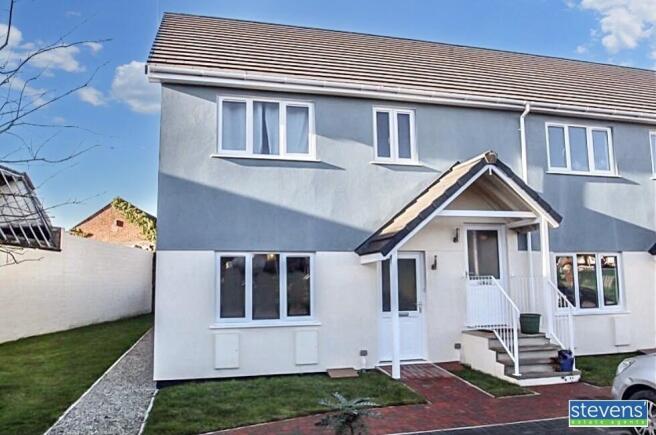 1 bed property, in Fore Street, £130,000