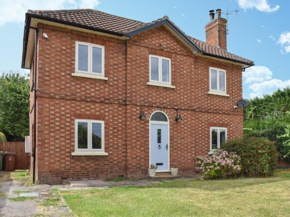 3 bed property, in Kirklington Road, £475,000