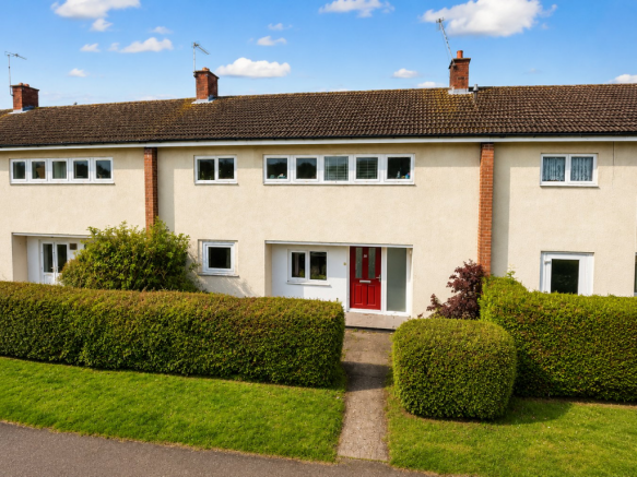 3 bed property, in Carve Ley, £400,000