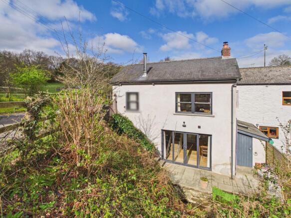 1 bed property, in Tyla Road, £285,000