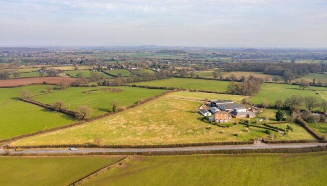 9 bed property, in Hartledge Farm, £1,300,000