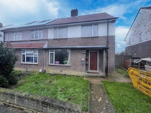 5 bed property, in Ruislip Road, £550,000