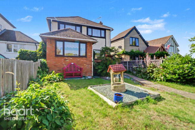 4 bed property, in Oak Lane, £500,000