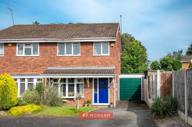 2 bed property, in Kilburn Drive, £250,000