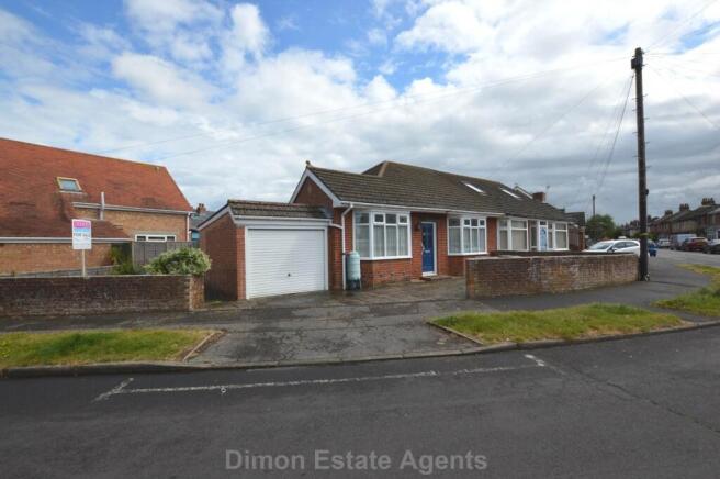 2 bed property, in Oval Gardens, £355,000