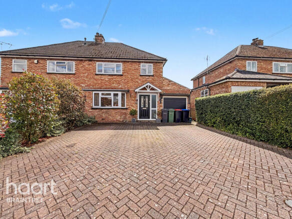 4 bed property, in Challis Lane, £400,000