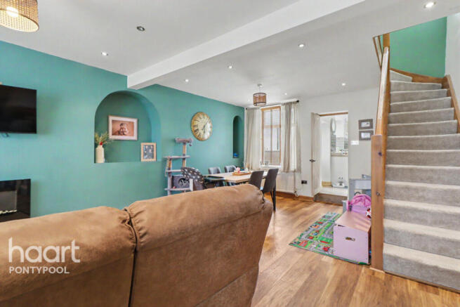 2 bed property, in Cwmavon Road, £190,000