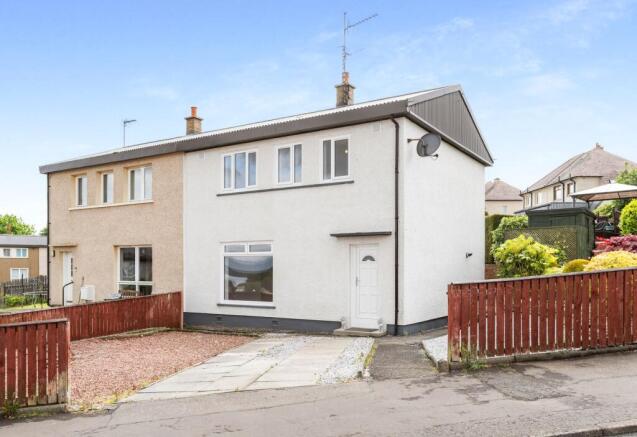 3 bed property, in Bo'mains Road, £175,000
