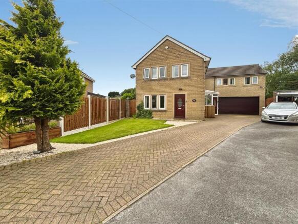 4 bed property, in Somerville Park, £475,000