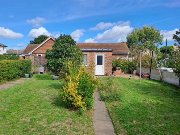 3 bed property, in Walders Road, £367,500