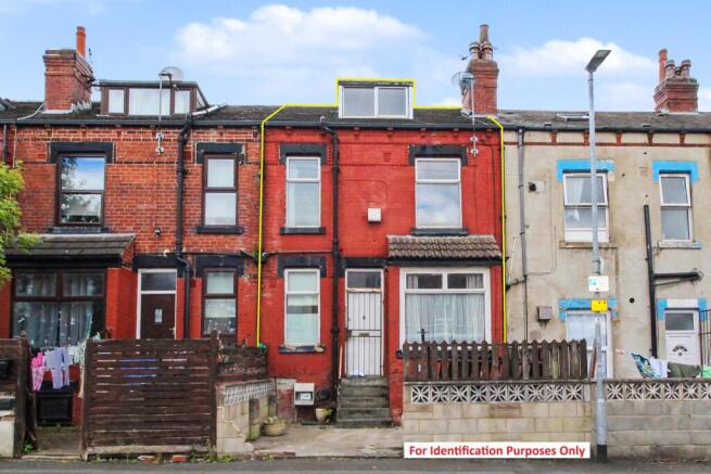 3 bed property, in 6 Sutherland Terrace, £40,000