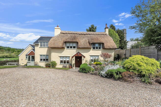 4 bed property, in Monkton, £650,000