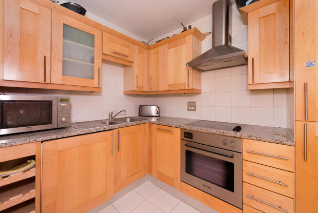 1 bed property, in Whitehouse Apartments, £490,000