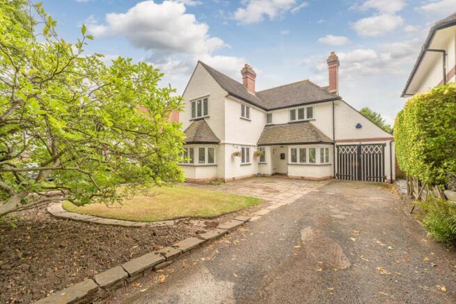 3 bed property, in Gillhurst Road, £795,000