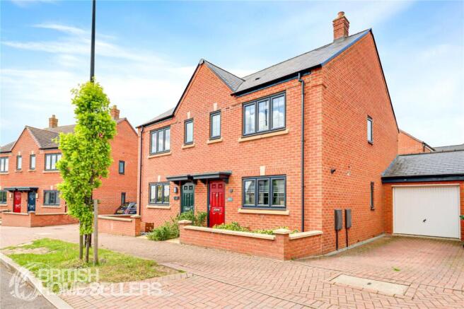 3 bed property, in New Meadow Road, £260,000