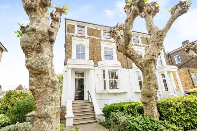 2 bed property, in Parkhill Road, £1,000,000
