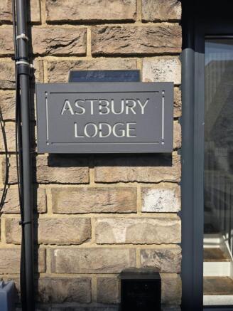1 bed property, in Flat 2 Astbury Lodge, £200,000