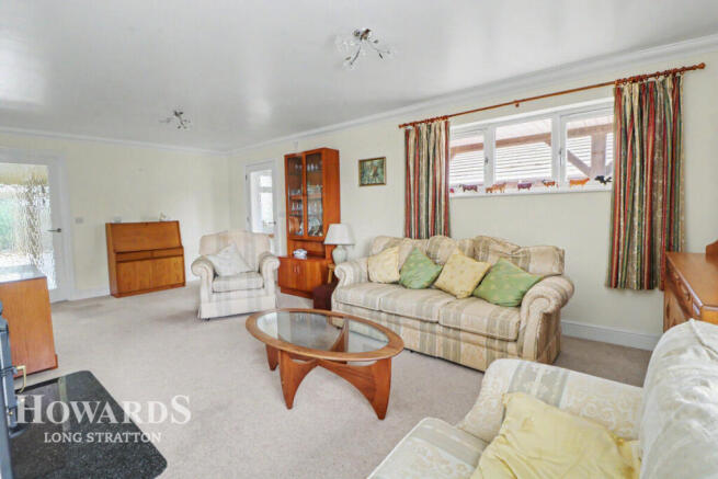 3 bed property, in Station Road, £375,000