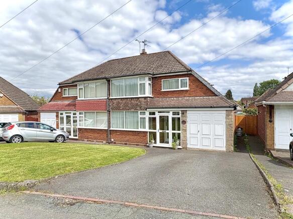 3 bed property, in Farrington Road, £275,000