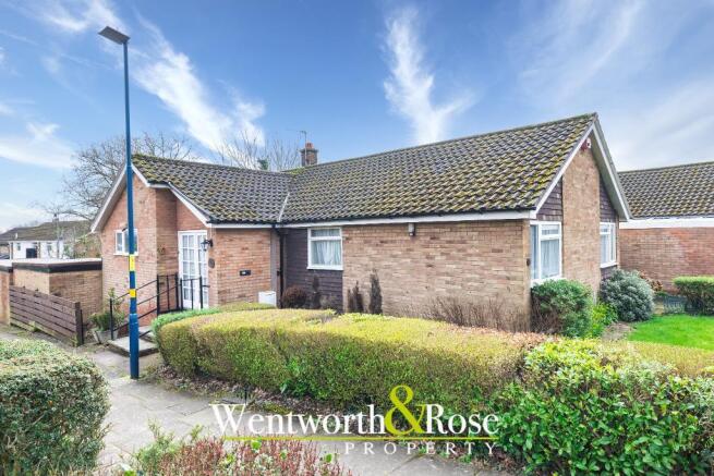 3 bed property, in Minley Avenue, £385,000