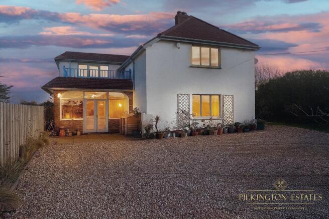 4 bed property, in Combe Lane, £700,000