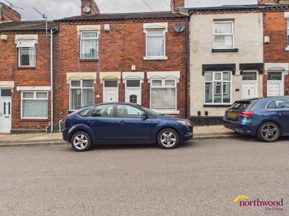2 bed property, in Acton Street, £73,000