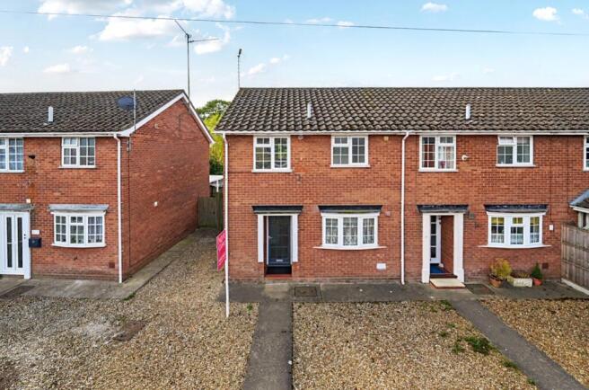 2 bed property, in Back Lane, £154,995