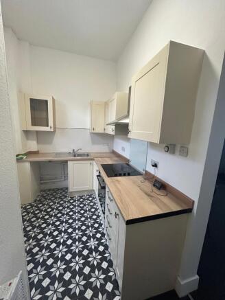2 bed property, in Market Street, £129,999