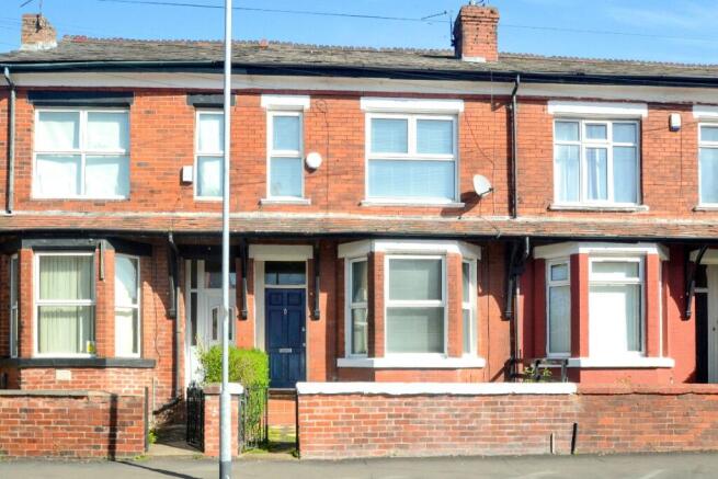 5 bed property, in Whitby Road, £425,000