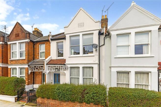 2 bed property, in Oakhill Road, £700,000
