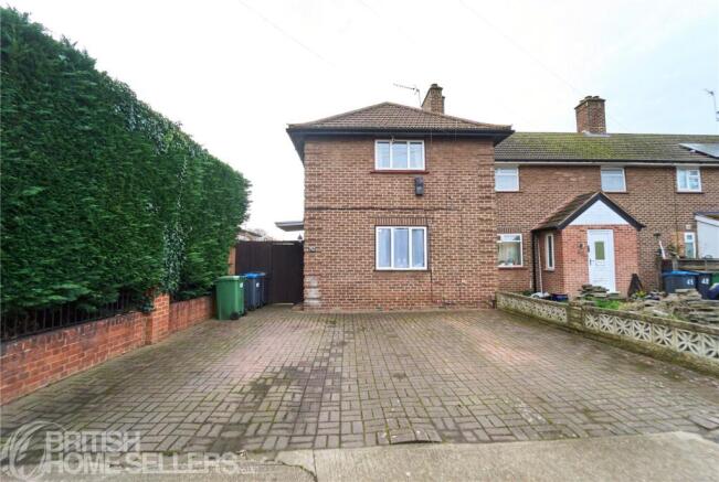 3 bed property, in Lower Marsh Lane, £500,000