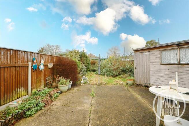 2 bed property, in Edgerton Road, £160,000