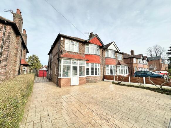 3 bed property, in Hunston Road, £580,000