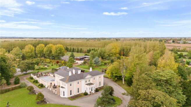 7 bed property, in Pinfold Lane, £1,595,000