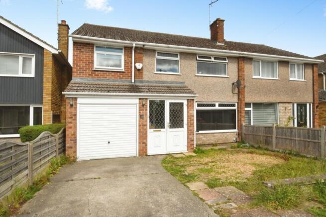 4 bed property, in Beverley Grove, £240,000