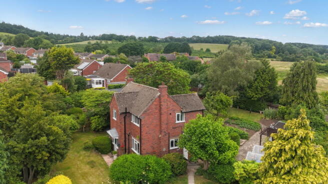 3 bed property, in 93 Cowleigh Bank, £625,000