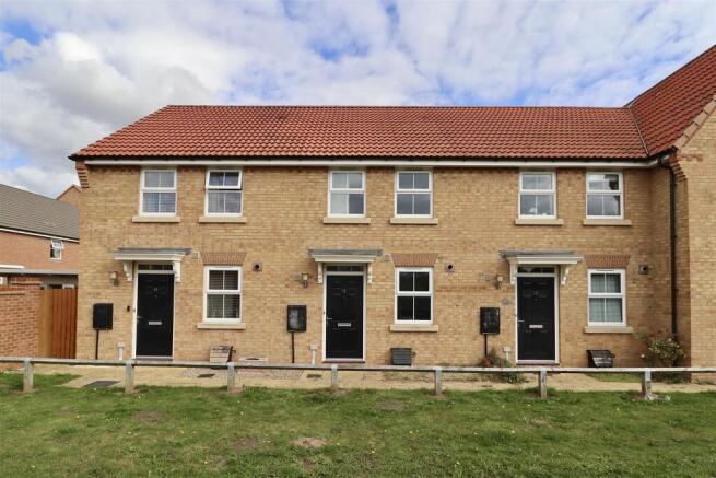 2 bed property, in Sawkill Close, £200,000