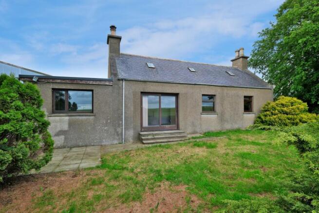 3 bed property, in Dunlugus, £240,000