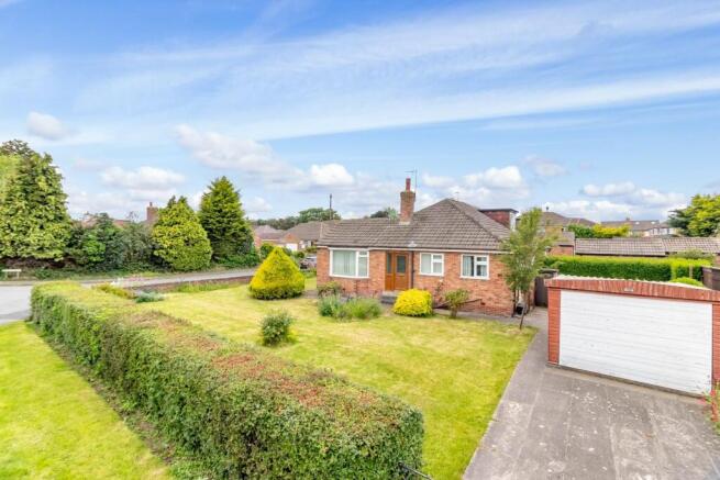 2 bed property, in Otley Road, £295,000